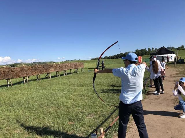 乾港集團高層草原自駕游 乾港集團高層草原自駕游